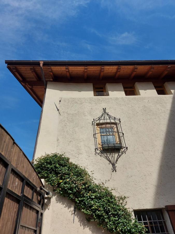 Ferienwohnung Ansitz Von Wohlgemuth Salurn Exterior foto