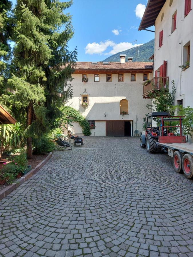 Ferienwohnung Ansitz Von Wohlgemuth Salurn Exterior foto