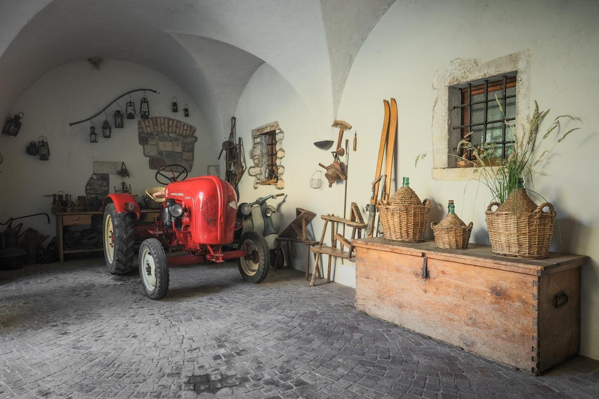Ferienwohnung Ansitz Von Wohlgemuth Salurn Exterior foto