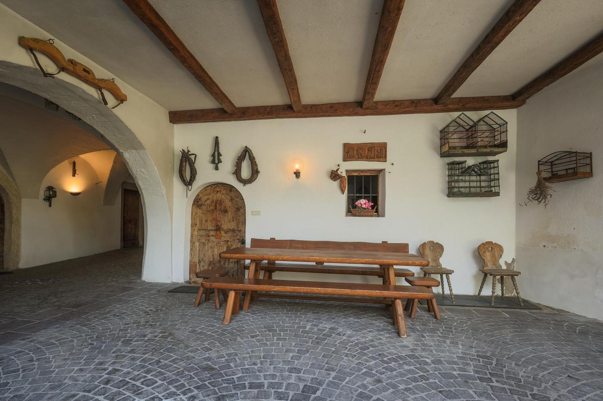Ferienwohnung Ansitz Von Wohlgemuth Salurn Exterior foto